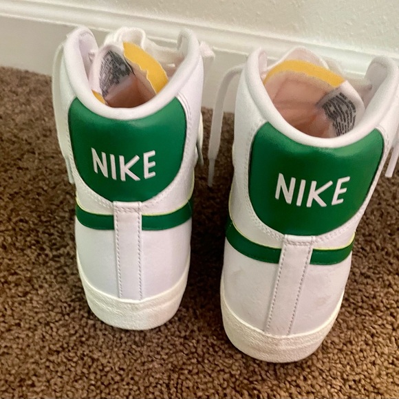 Nike White and Green High-Top Sneakers - Picture 3 of 4